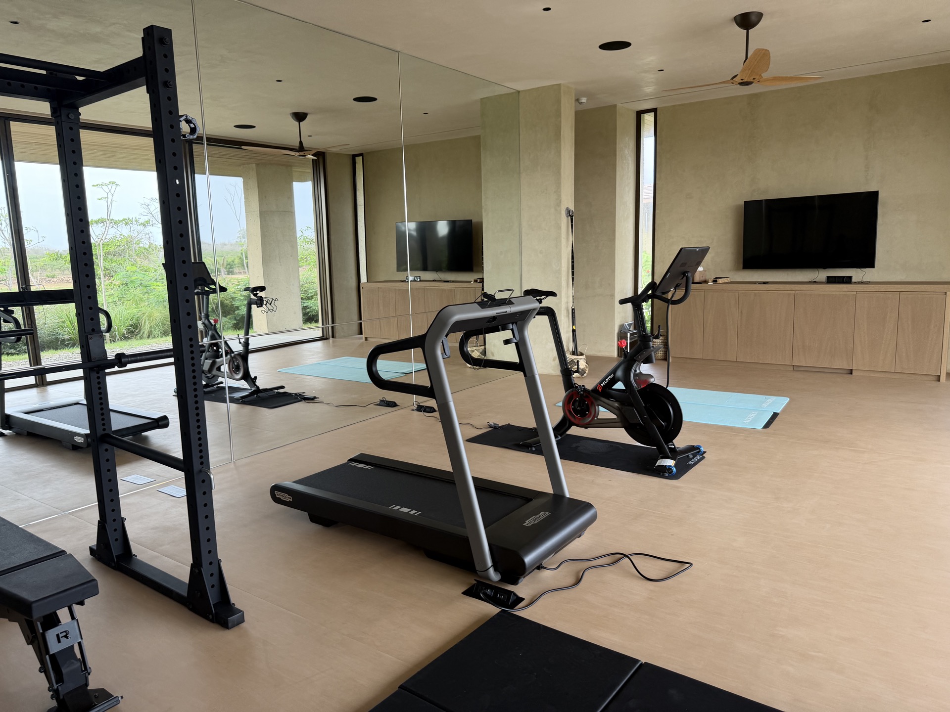 Full gym